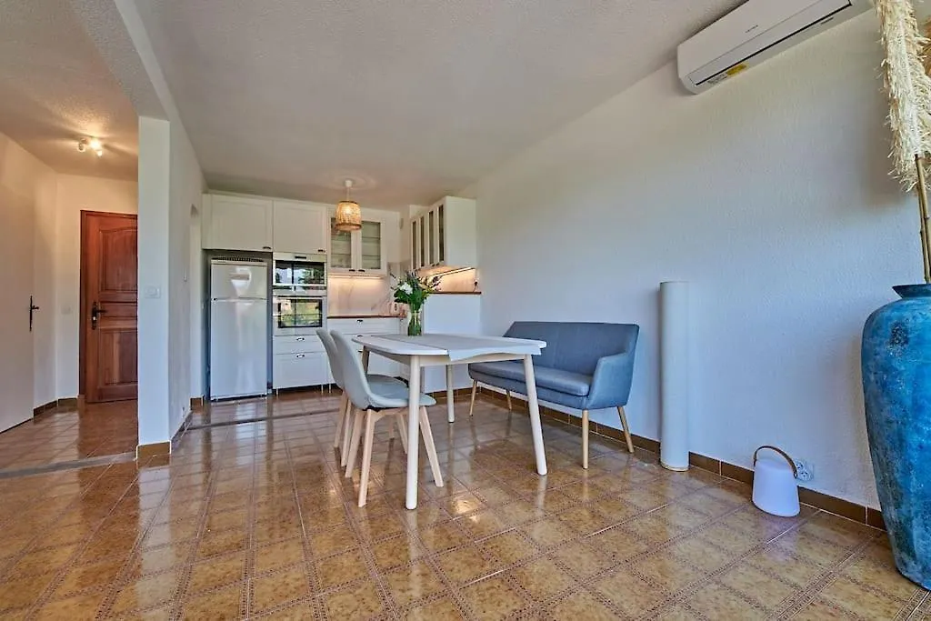 Sunrise -Swimming-Pool-Saint-Tropez Center-Parking Apartment 0*, Saint-Tropez